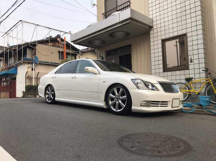 クラウンアスリートの326power・チャクリキダンパー・車高調交換・18 ...