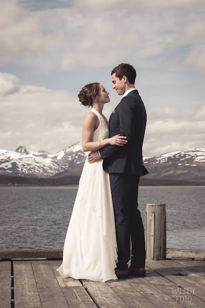 Fotografo di matrimoni Trine Lise Halmøy (halmoyfoto). Foto del 14 maggio 2019