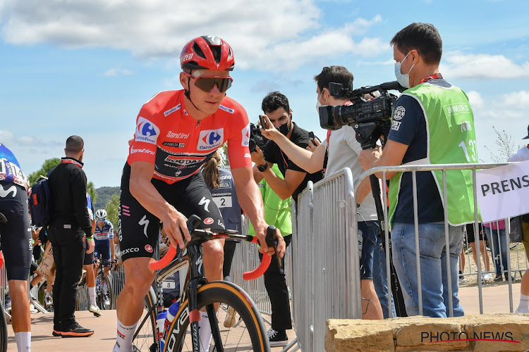 🎥 Remco Evenepoel verrast en dolt in de Vuelta: "Please, zegt het nu gewoon!"