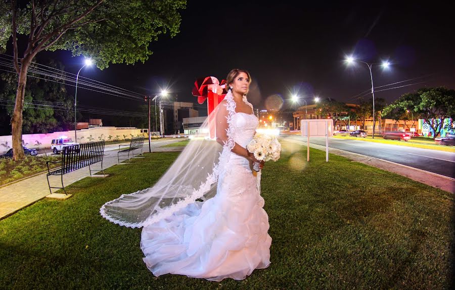 Wedding photographer Jesús Paredes (paredesjesus). Photo of 12 May 2017