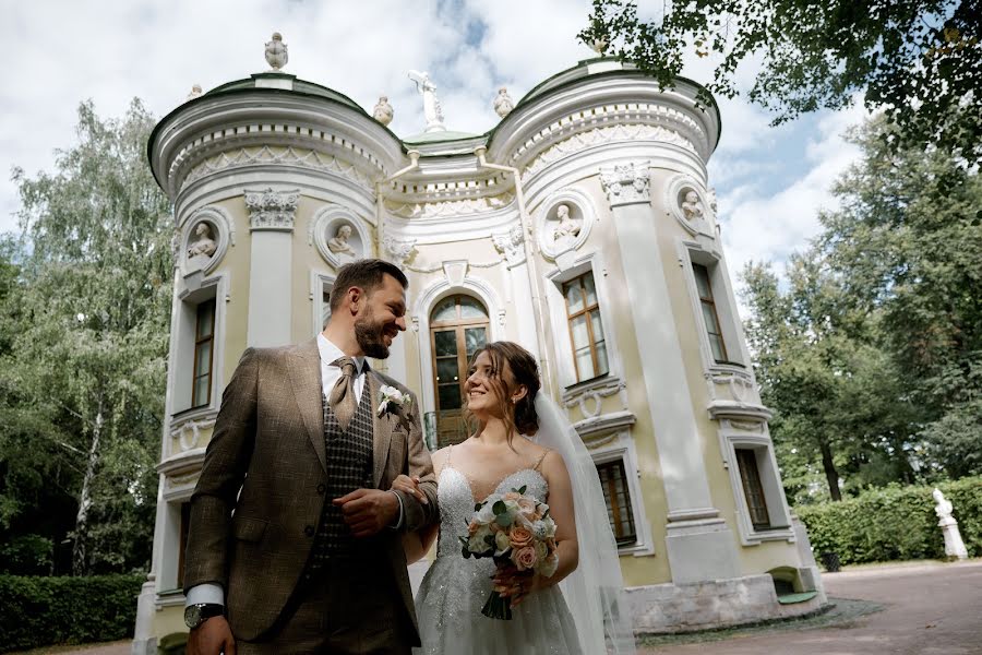 Fotógrafo de casamento Viktor Odincov (viktorodi). Foto de 5 de abril 2023