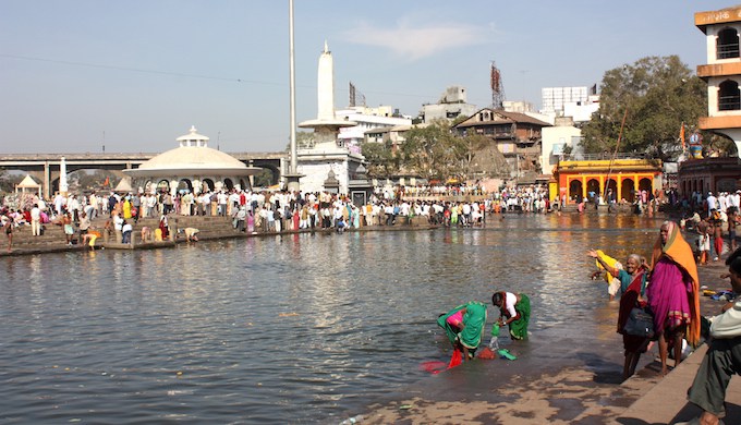 Ramkund on the Godavari in Nashik. (Photo by Arian Zwegers)