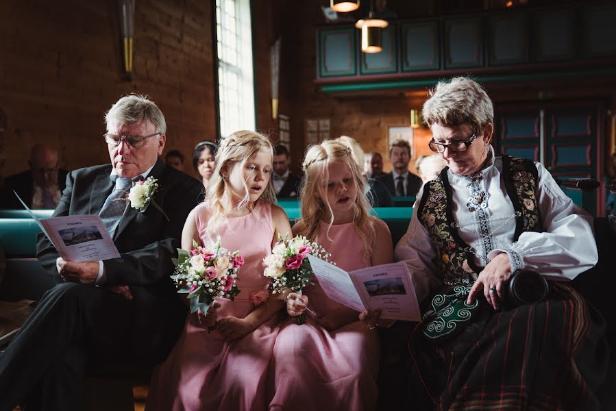 Photographe de mariage Veronika Stuksrud (veronikastuksrud). Photo du 11 février 2021