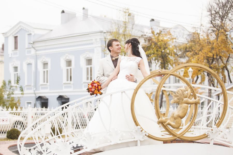 Wedding photographer Valentina Baturina (valentinalucky). Photo of 6 November 2014