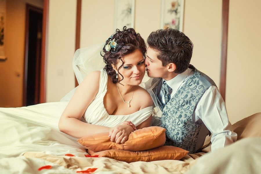 Wedding photographer Olga Dubrovina (fotofelis). Photo of 14 May 2013