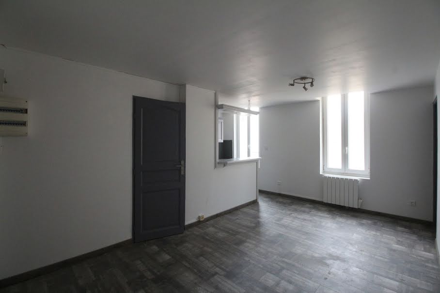 Location  appartement 2 pièces 39 m² à Marseille 4ème (13004), 587 €