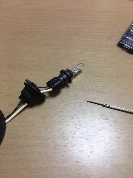 インスパイアのHID・球切れ・修理・ハンダ・piaaに関するカスタム事例の投稿画像2枚目