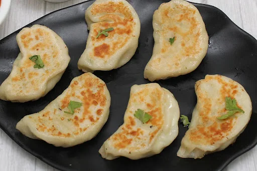 Pan Fried Veg Momos