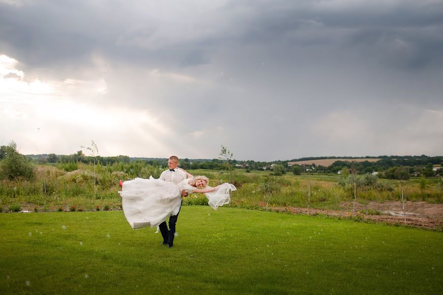 Svatební fotograf Stanіslav Nabatnіkov (nabatnikoff). Fotografie z 17.dubna 2015