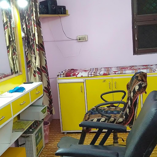 Delicate Beauty Care, Aliganj, Aliganj logo