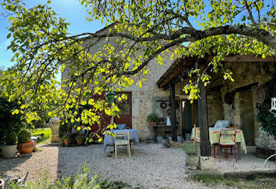 House with pool and terrace 4