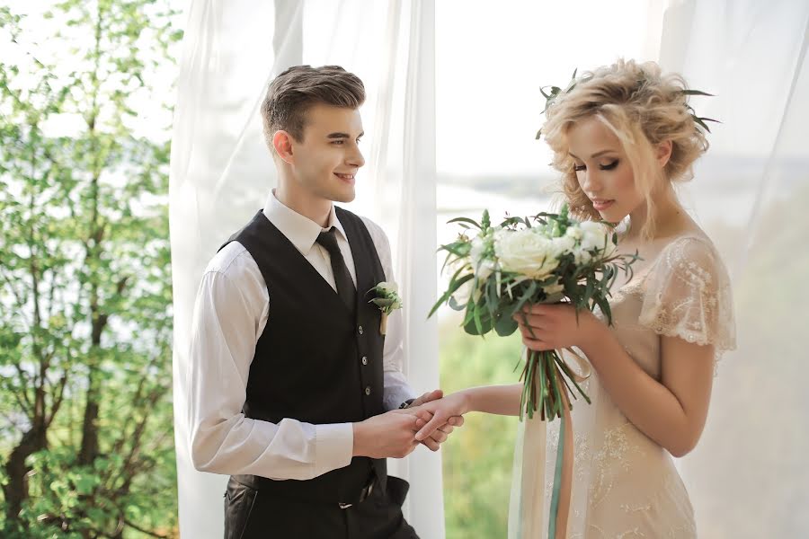 Fotógrafo de casamento Tatyana Katkova (tanushakatkova). Foto de 28 de agosto 2015