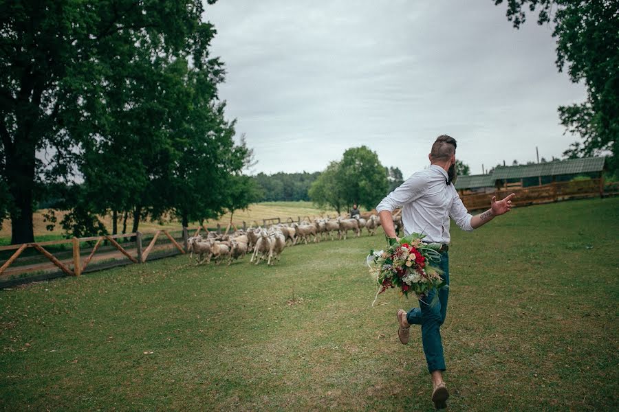 ช่างภาพงานแต่งงาน Svitlana Raychuk (clerstudio) ภาพเมื่อ 1 กรกฎาคม 2015