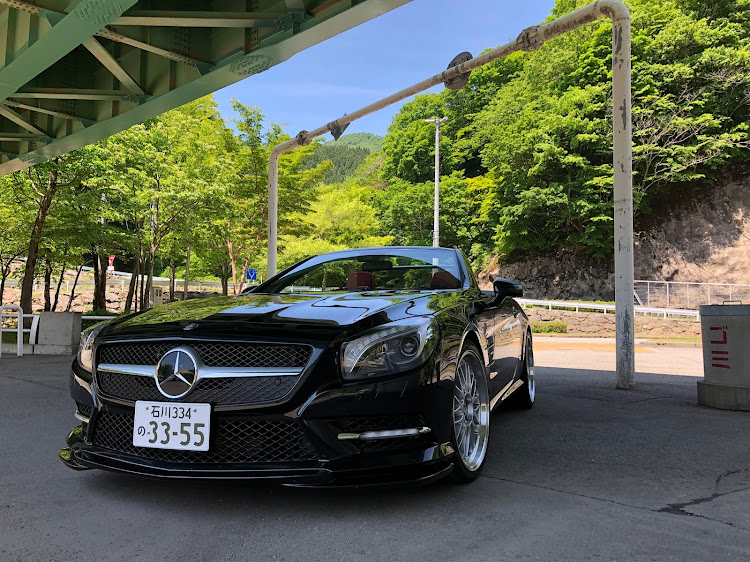 SLのSL・メルセデスベンツ・ドライブ・斜め前に関するカスタム事例の投稿画像3枚目