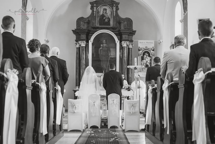 Fotografo di matrimoni Petronela Biksadska (petronellaphoto). Foto del 16 aprile 2019