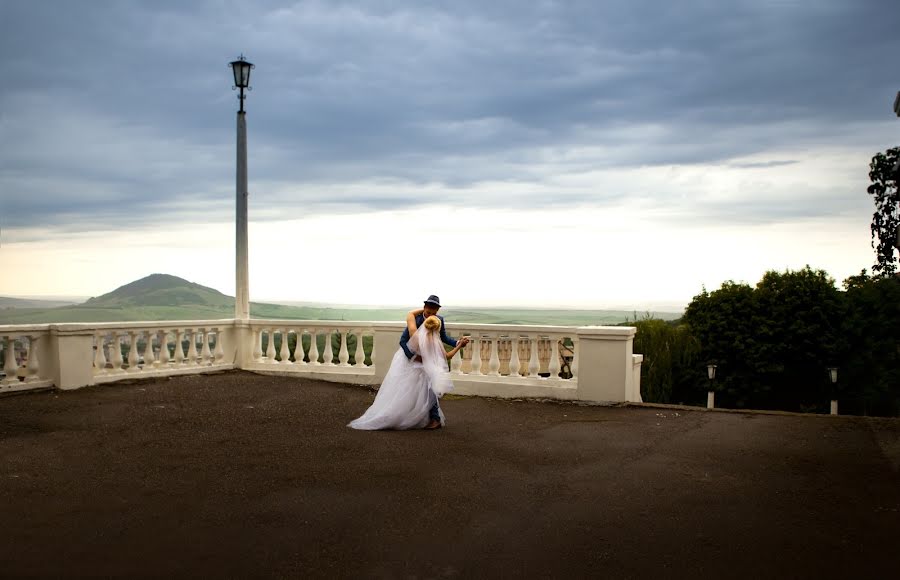 Fotografo di matrimoni Irina Slyusarenko (iriskmv). Foto del 11 ottobre 2018