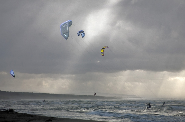 Gara di kitesurf di vagero