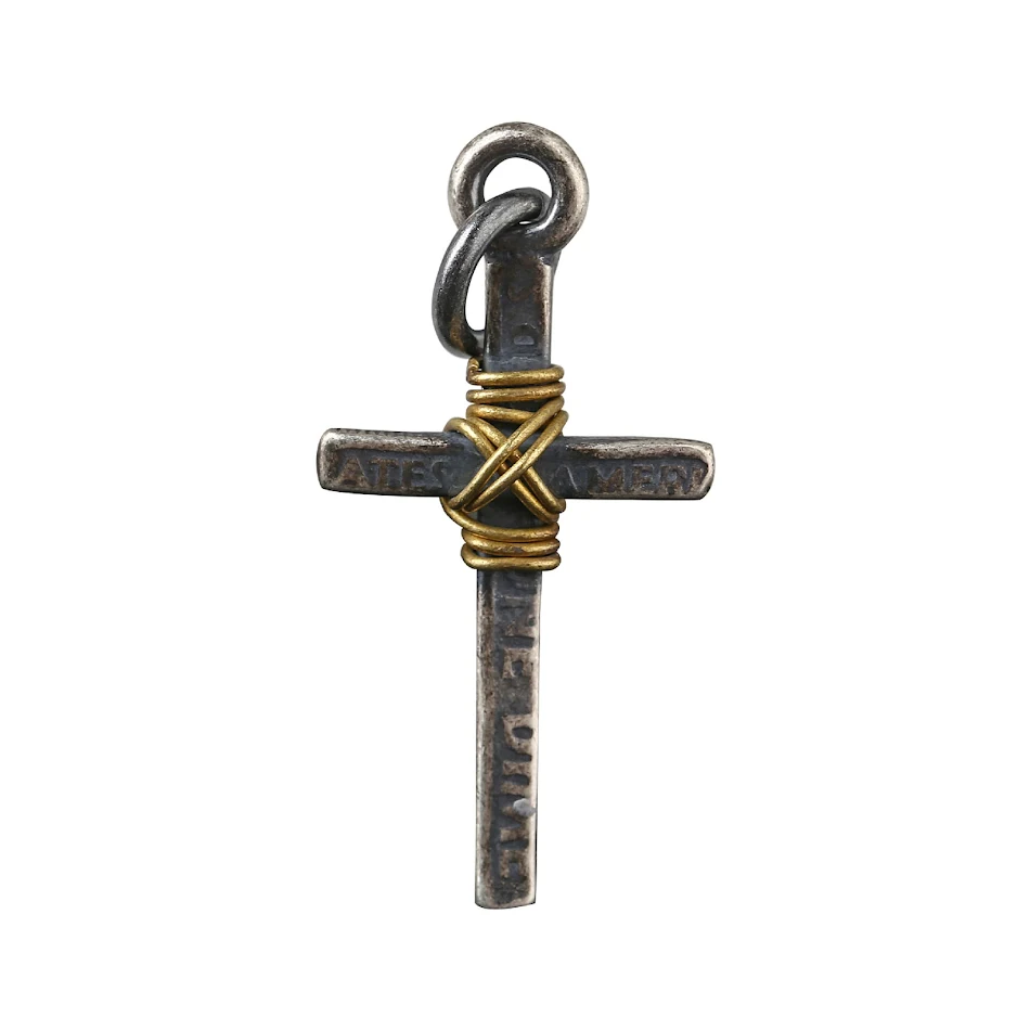 S925 Colgante Cruz Plata con Alambre de Cobre Enrollado Elegancia Duradera Joyería de Plata para Celebración Regalo Ideal para Ella