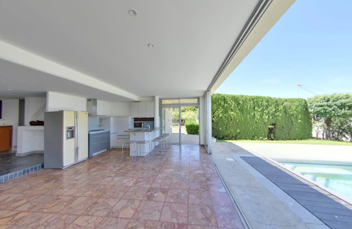 House with pool 5