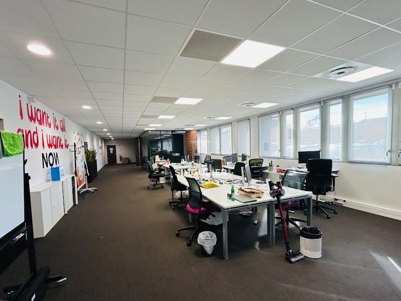 Location  locaux professionnels  512.84 m² à Marcq-en-Baroeul (59700), 6 411 €