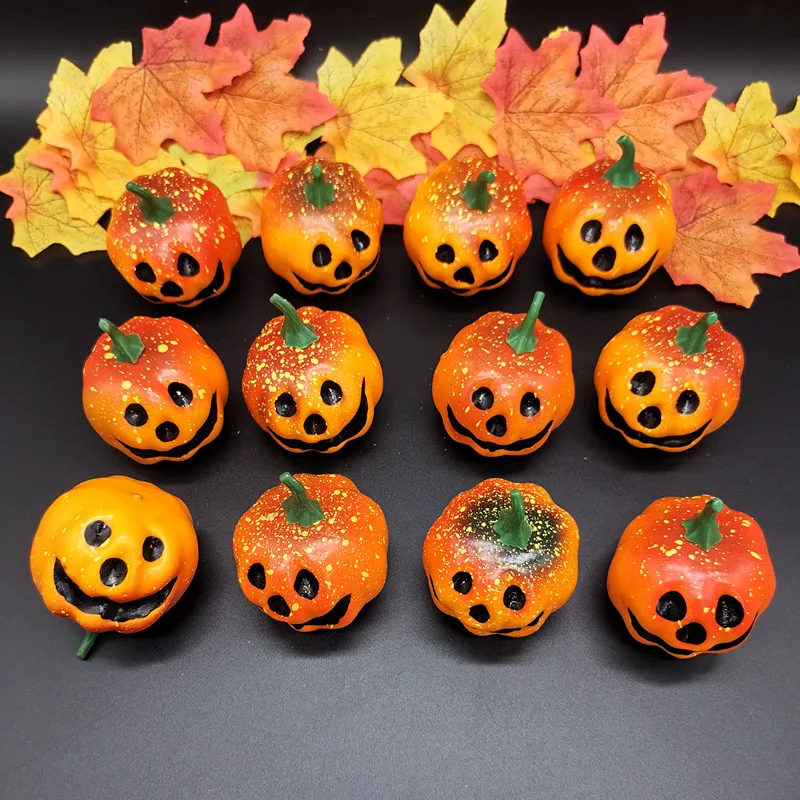 Title 2, Halloween schuim simulatie pompoen smiley gezic...