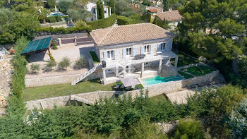 villa à Mougins (06)