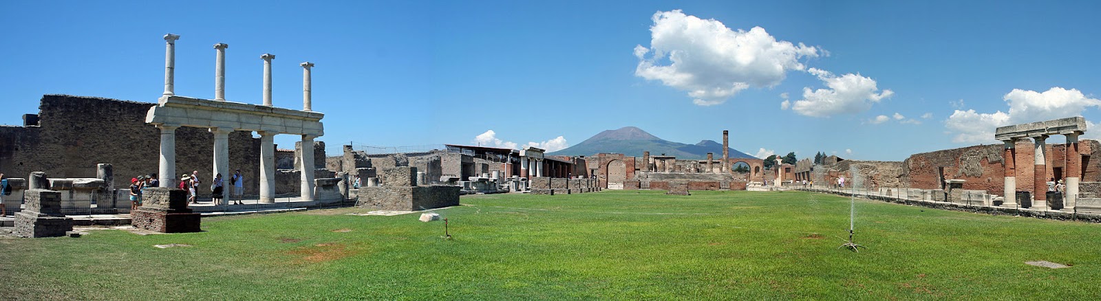 Pompeii_Forum.JPG