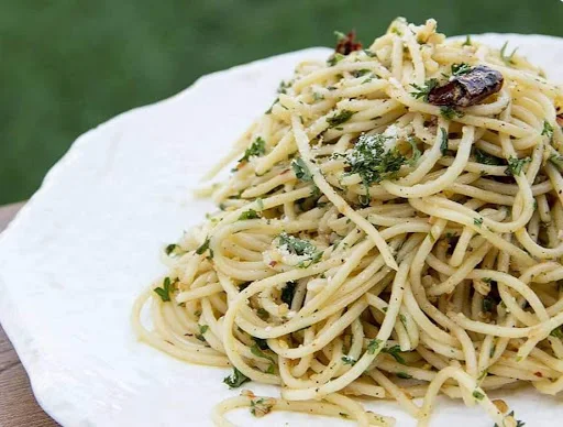 Spaghetti Aglio Olio E Peperoncino Pasta