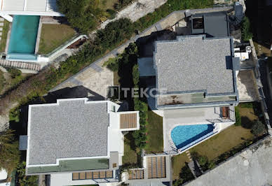 House with pool and terrace 4