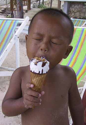 Il bambino e il suo gelato di Manuela75