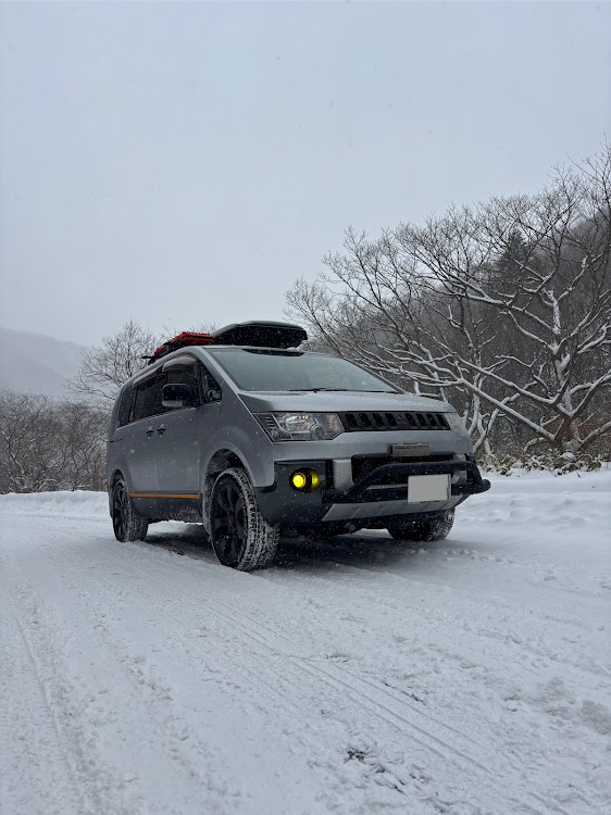 デリカD:5の雪道走行・温泉旅行♨️・今年1年ありがとうございました・来年もよろしくお願いしますに関するカスタム事例の投稿画像1枚目