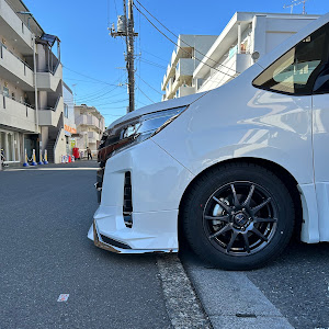 ノア ZRR80W