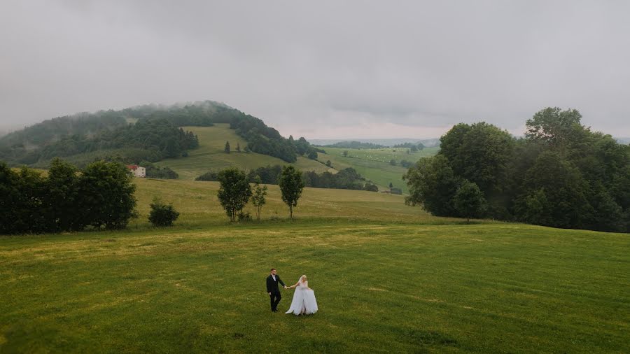 婚礼摄影师Marcin Dąbrowski（jmphotoarist）。2022 8月13日的照片