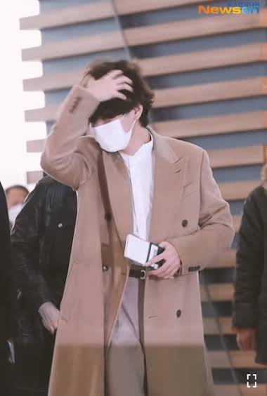 BTS: RM Waves at Paparazzi as He is Clicked at Incheon Airport for