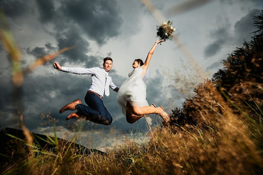 Fotógrafo de casamento Radim Tesarcik (luminia). Foto de 2 de junho 2023