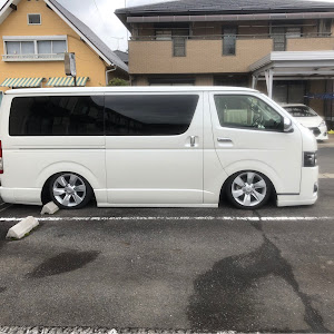 ハイエースバン