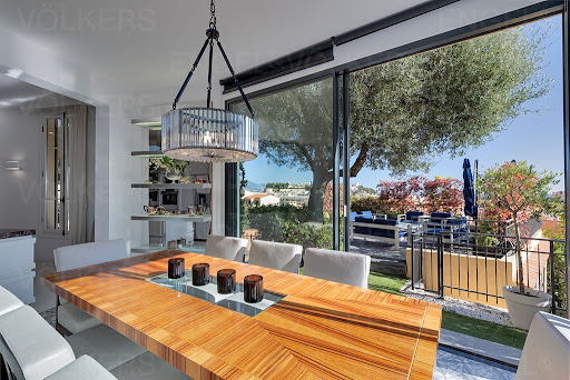 Villa with pool and terrace 4