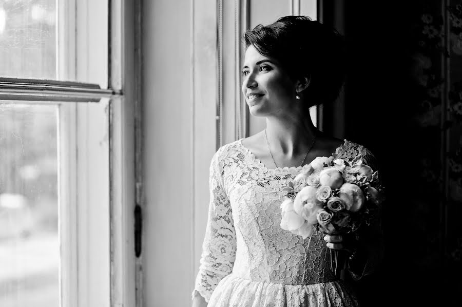 Wedding photographer Alla Eliseeva (alenkaaa). Photo of 4 July 2016