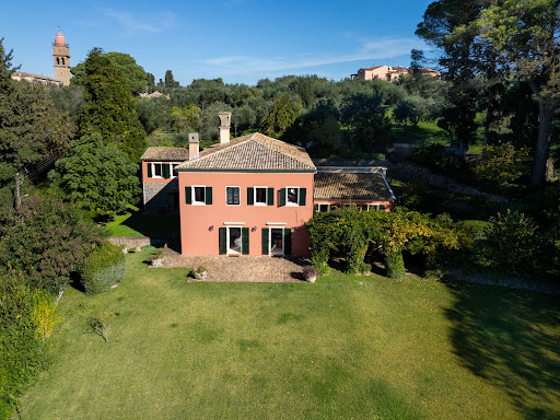 Villa with garden and terrace 2