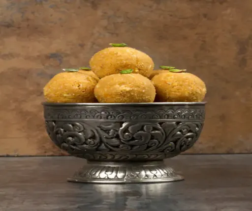 Besan Ladoo(R)