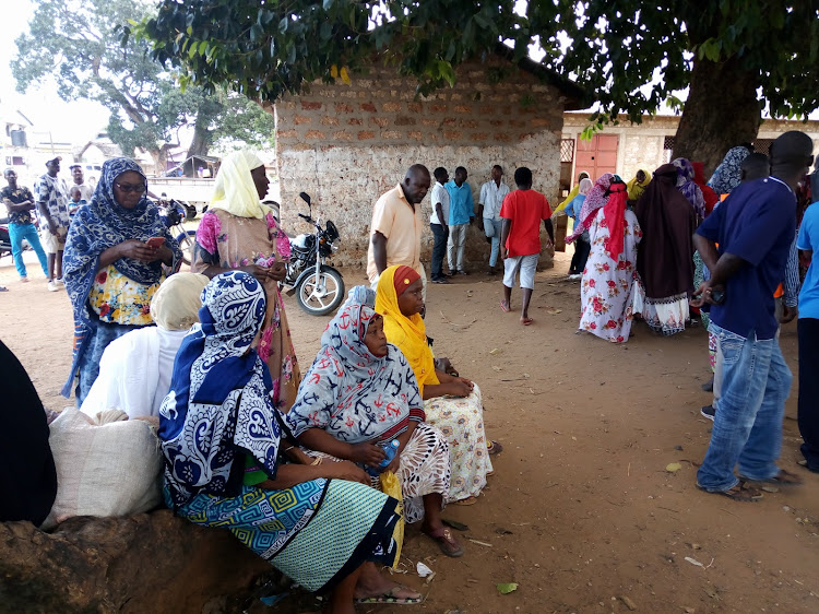 Stranded locals after their names couldn't be found in the voters' registration list at Jogoo polling station in Mwamambi within Ukunda on Thursday, October 1, 2020.