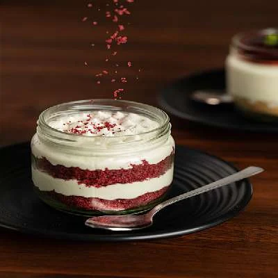 Red Velvet Cake [eggless]