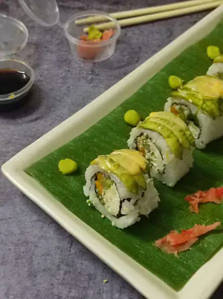 Avocado Maki 6pcs