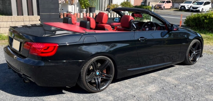 335i CabrioletのBMW E93・カブリオレ・バブルキャップ・DIYに関するカスタム事例の投稿画像1枚目