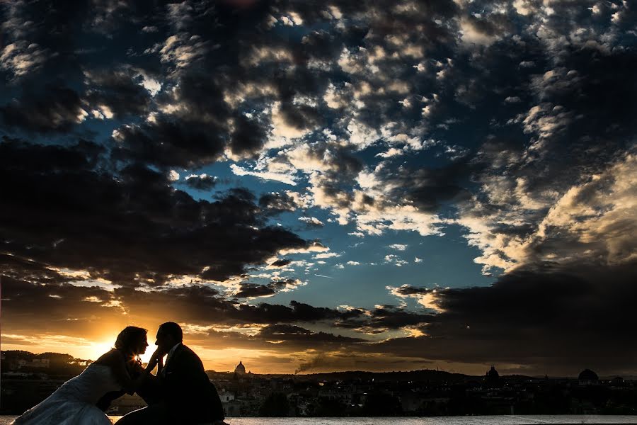 Wedding photographer Paolo Giovannini (annabellafoto). Photo of 2 August 2014