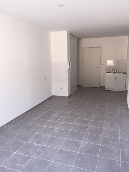 Location  appartement 2 pièces 40 m² à Septemes-les-vallons (13240), 756 €