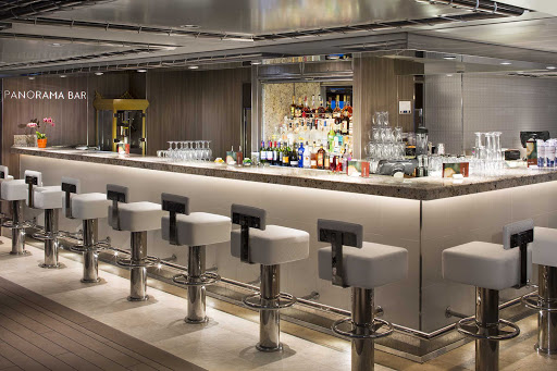 koningsdam-Panorama-Bar.jpg - Relax and chat up some new friends at the Panorama Bar on ms Koningsdam. 