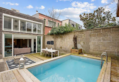 Maison avec piscine et terrasse 1