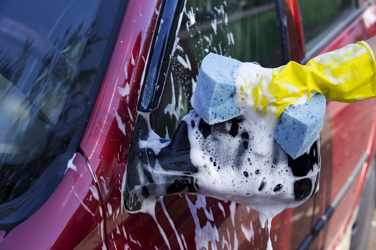 The Cape Town mayor will focus on car washes and taxi associations to raise awareness about the incorporation of waterless products in their businesses.