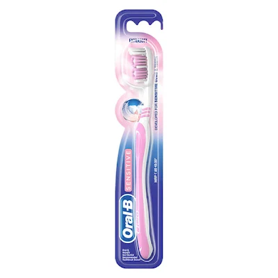 Oral B Soft Sensitive Whitening Toothbrush - 4 pcs